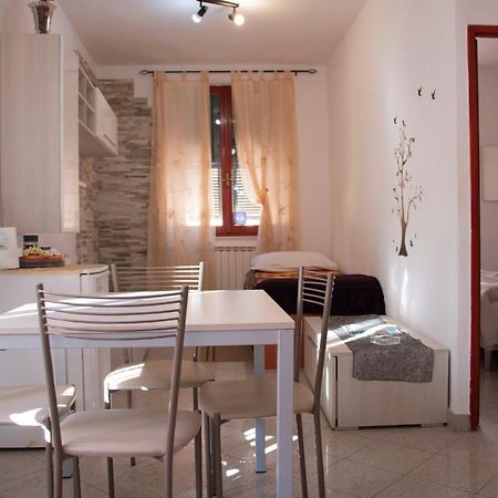 Vintage Room Vernazza Luaran gambar