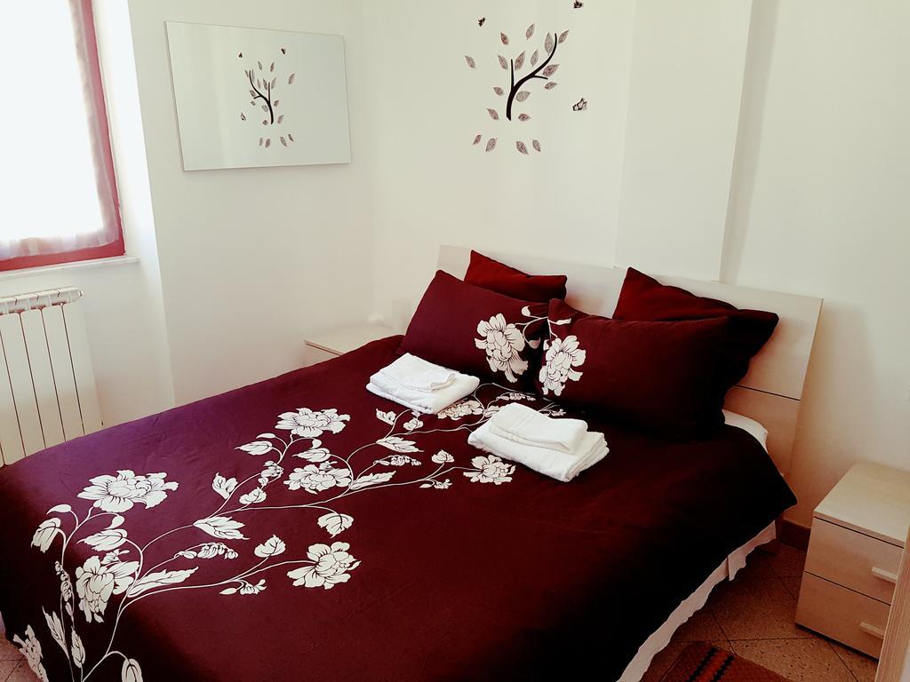 Vintage Room Vernazza Luaran gambar
