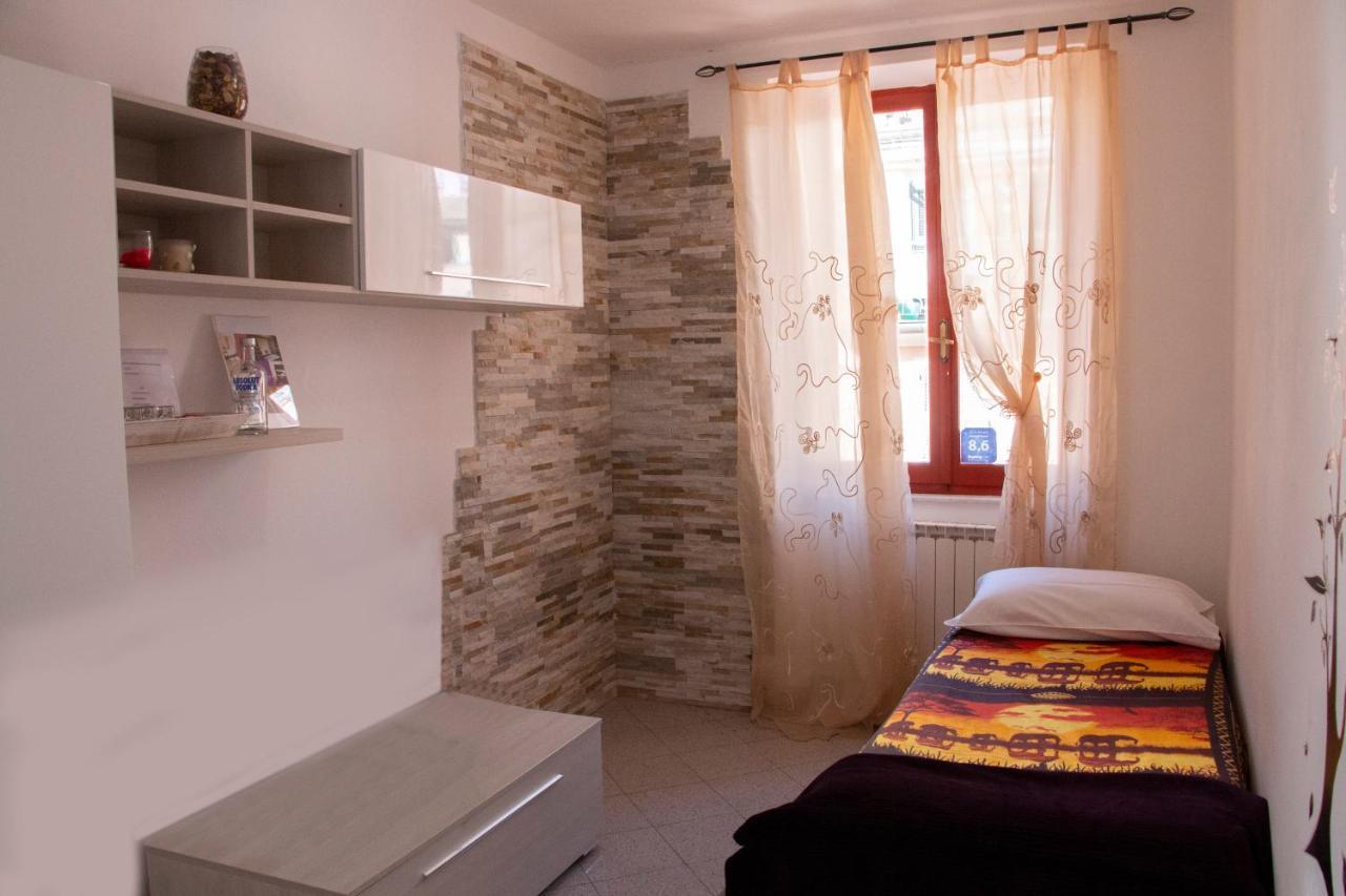 Vintage Room Vernazza Luaran gambar
