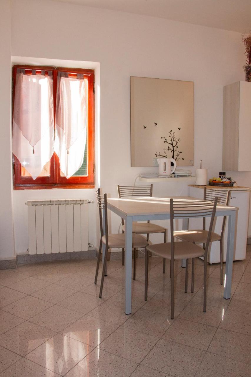 Vintage Room Vernazza Luaran gambar