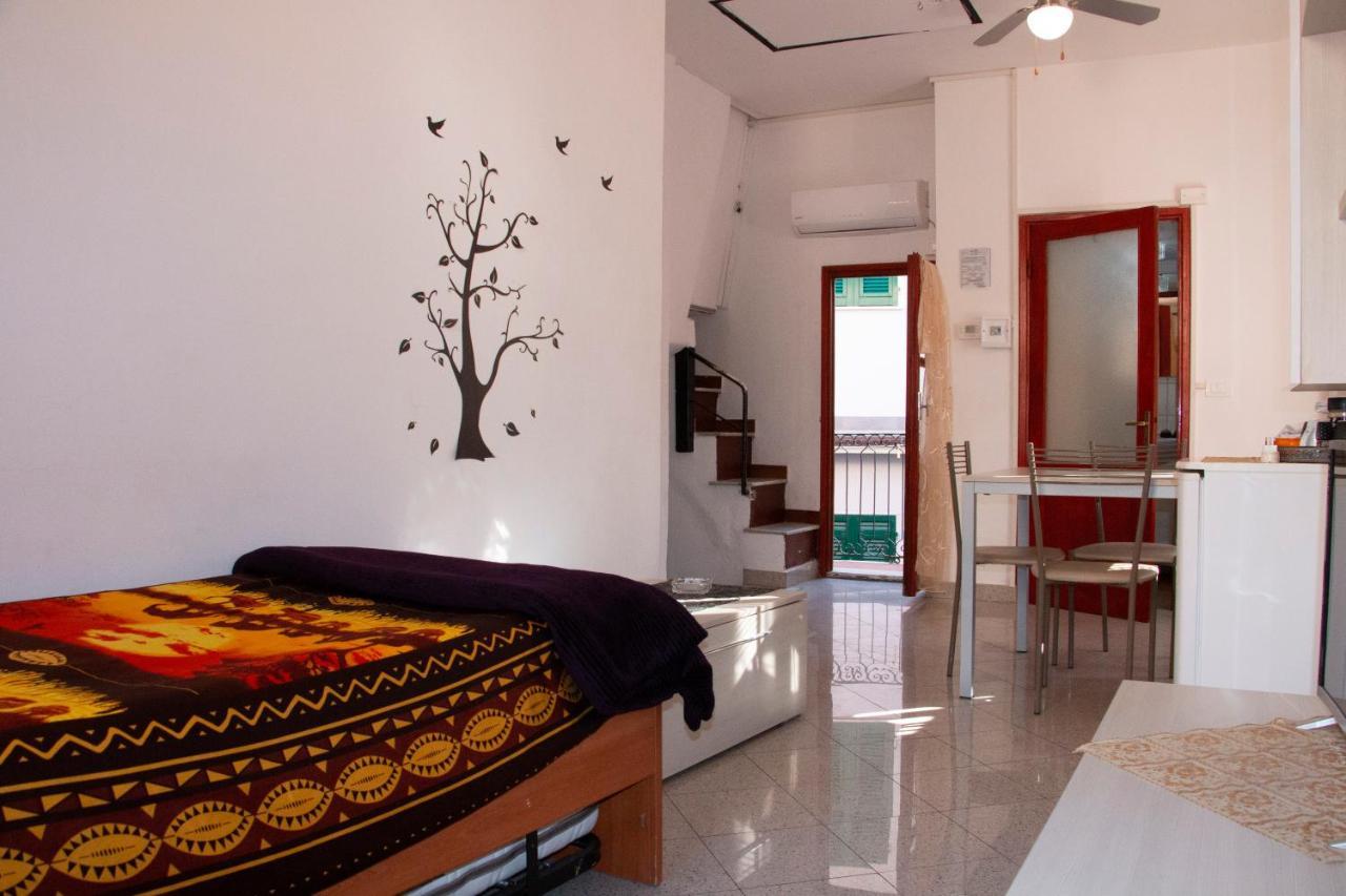 Vintage Room Vernazza Luaran gambar